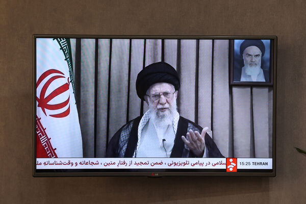 d8268052-1 ▲▼伊朗最高領袖哈米尼Ali Khamenei發表電視演說。(圖/路透)