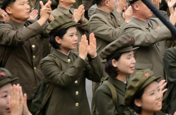 ▲▼北韓女兵「相繼暴斃」！闇黑內幕曝　父母淚：不敢把孩子送軍隊。（圖／勞動新聞）
