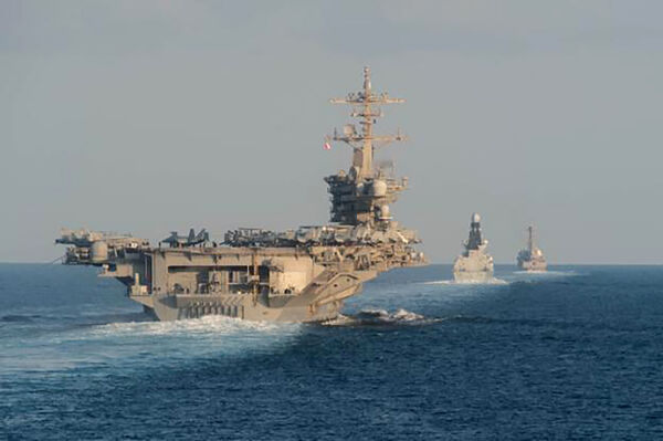 d8593928-1 ▲▼ 美國航空母艦林肯號(USS Abraham Lincoln)。(示意圖/達志影像/美聯社)