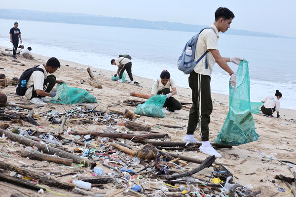 ▲▼印尼峇里島「垃圾海」問題長年未解決。（圖／路透）