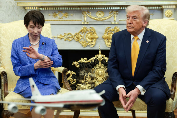 d8666640-1 ▲▼美國總統川普在白宮會晤日本首相高市早苗。(圖/路透社)