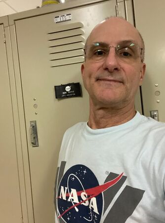 ▲▼外星異形？「紫色觸手破蛋而出」嚇壞網　NASA太空人揭真相。（圖／翻攝@astro_pettit）