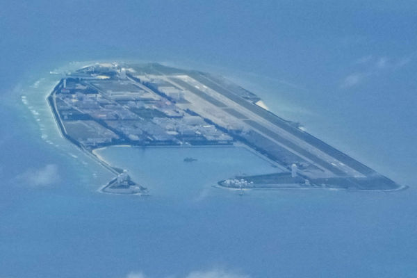 d6655895-1 ▲▼中國在南海永暑礁上建設的建築與設施。(圖/達志影像/美聯社)