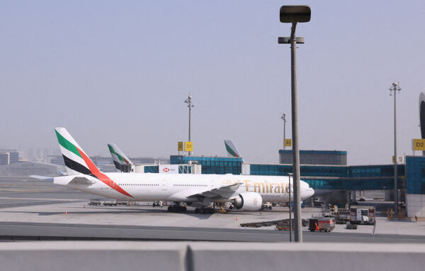 d8641210 ▲▼停放在杜拜國際機場的阿聯酋航空(Emirates)客機。(圖/路透)