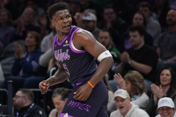 ▲魔術班凱羅、班恩，灰狼艾德華茲。（圖／達志影像／美聯社）