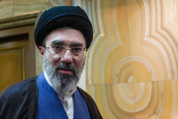 d8660736-1 ▲▼伊朗新任最高領袖穆吉塔巴(Mojtaba Khamenei)。(圖/路透)