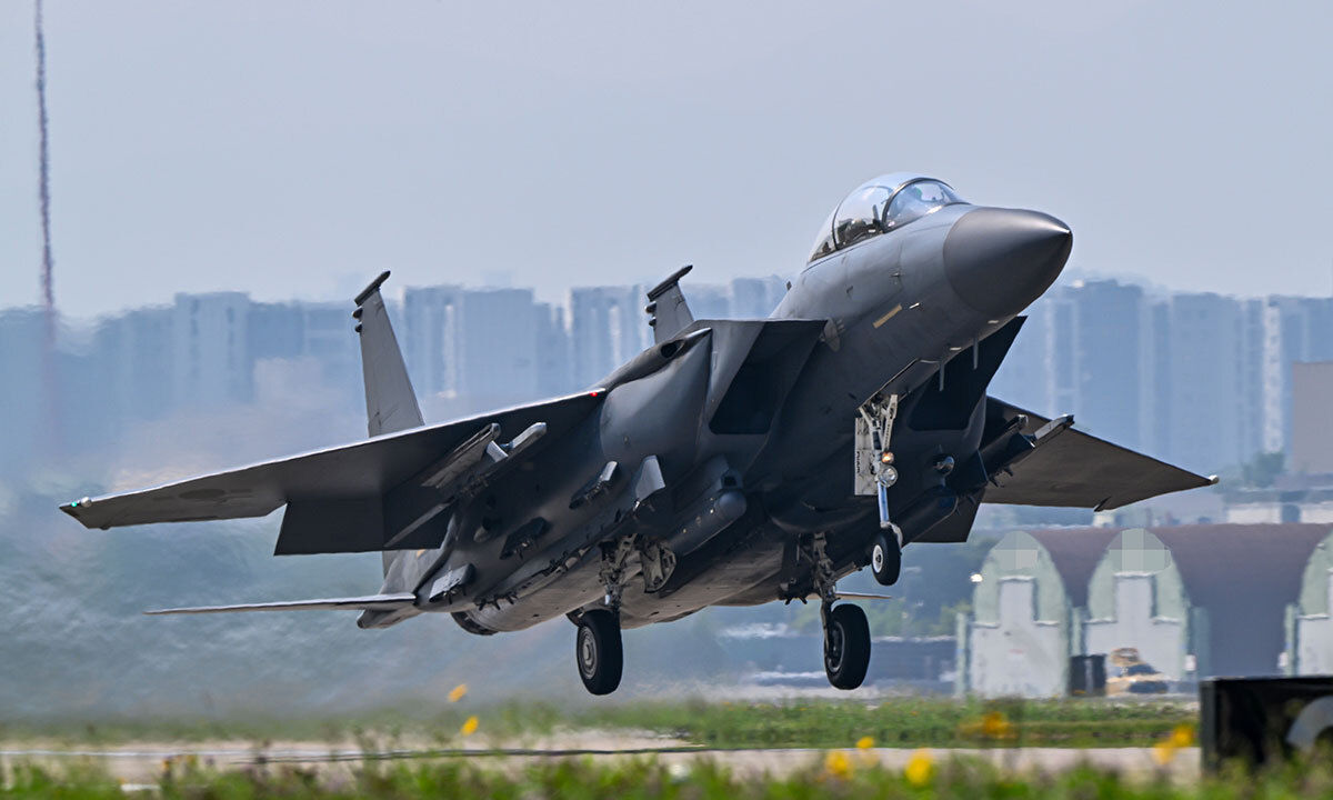 8267861-1 ▲▼美日韓聯合空中訓練18日實施,南韓空軍派出F-15K戰機,從大邱基地飛往濟州島南側參訓。(圖/大韓民國空軍)