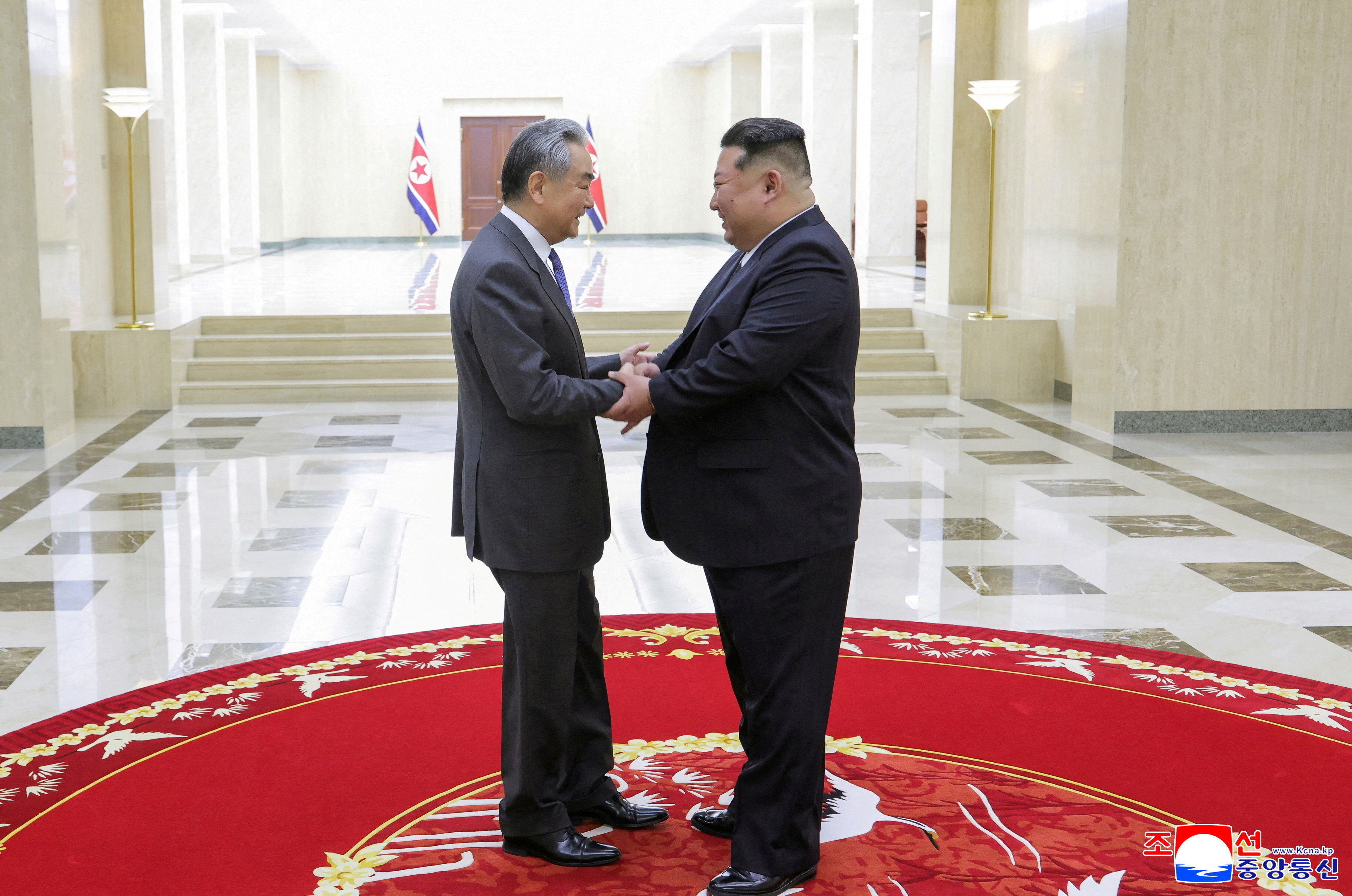 ▲▼中國外交部長王毅出訪平壤，10日獲得北韓最高領導人金正恩接見。（圖／路透）