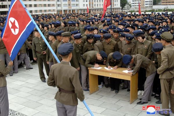 d7897782 ▲▼北韓140萬青年報名參軍。(圖取自朝中社社)
