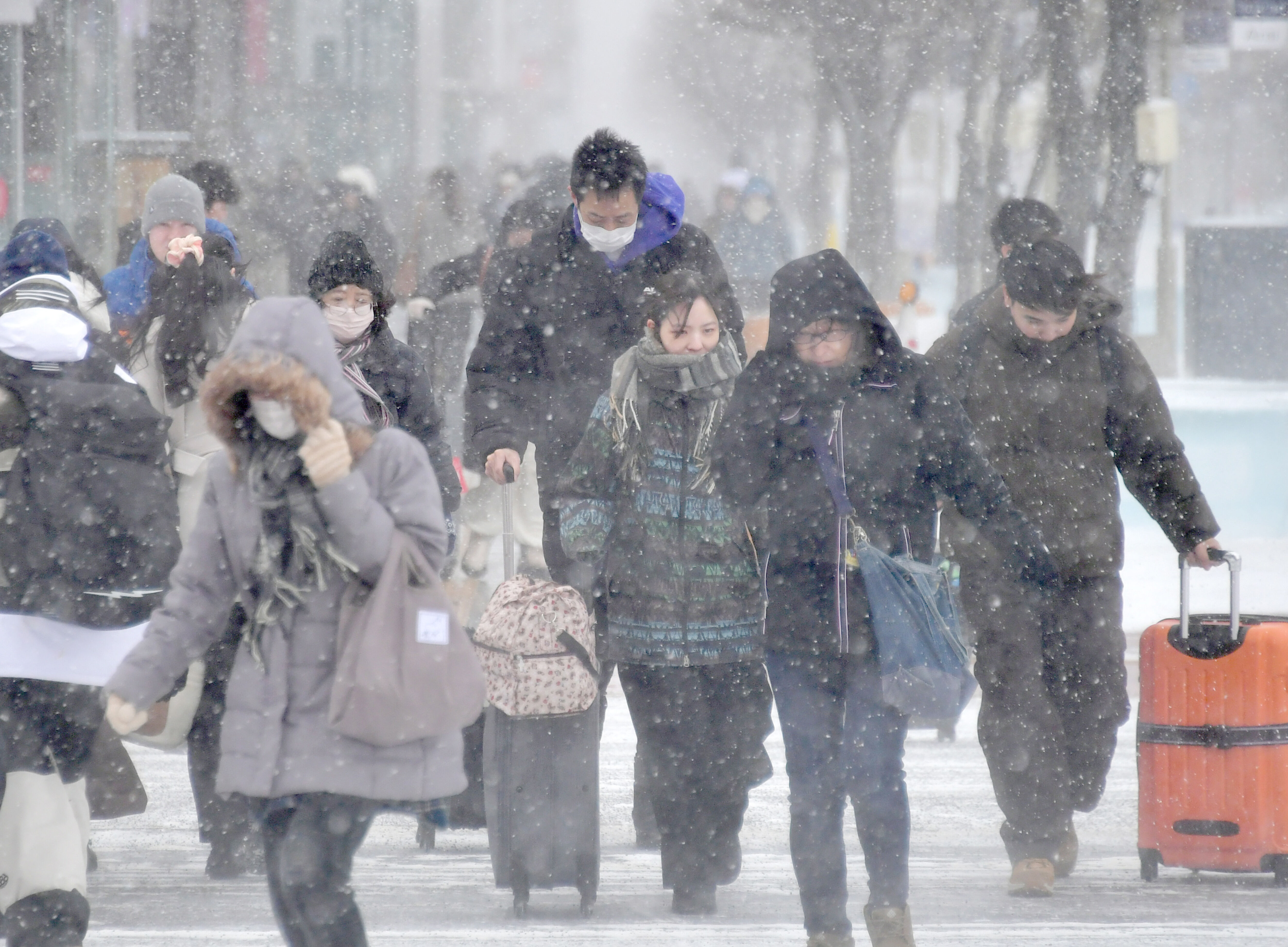 8729181 ▲▼日本北海道旭川市5月份罕見觀測到超過積雪超過1公分以上的降雪。(資料照/達志影像/美聯社)