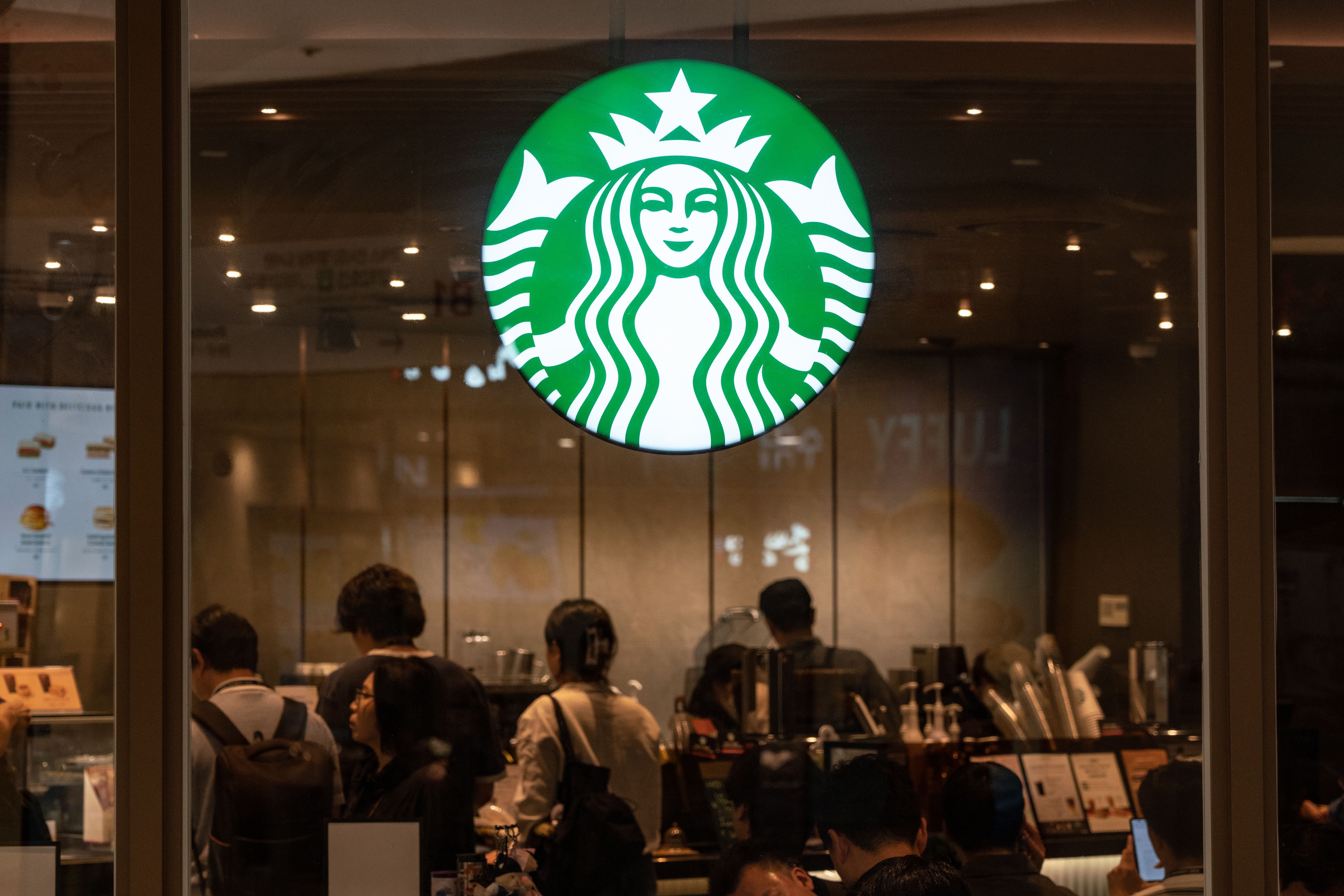 8755642-1 ▲▼韓國星巴克屢次透過行銷活動嘲諷歷史悲劇罹難者,引爆民眾怒火。(圖/達志影像)