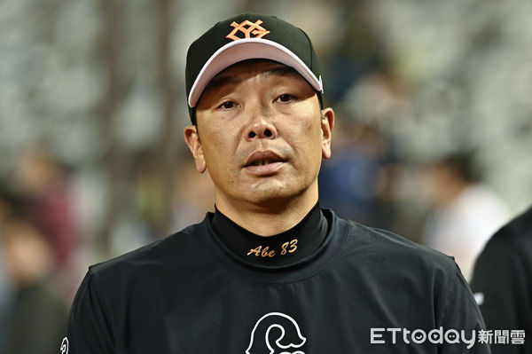 d7526898 ▲▼讀賣巨人軍90週年紀念台灣試合第二戰,巨人隊監督阿部慎之助。(圖/記者李毓康攝)
