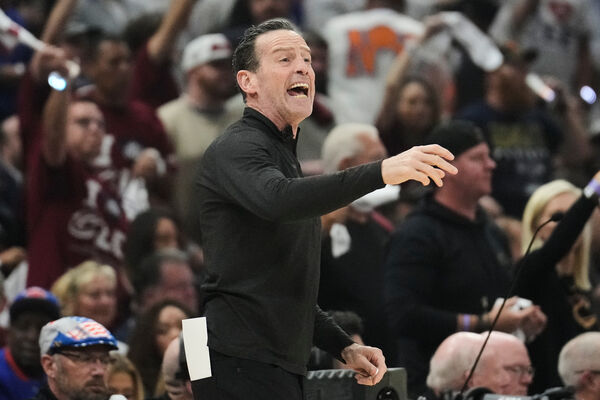 d8759834 ▲騎士總教練亞特金森(Kenny Atkinson)。 (圖/達志影像/美聯社)